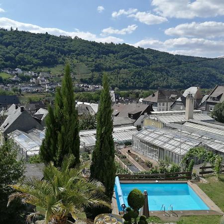 Weingut Stiftshof Hotell Enkirch Exteriör bild