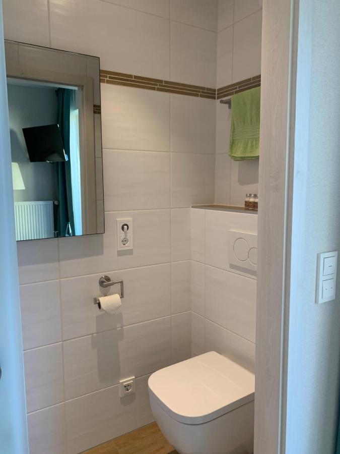 Weingut Stiftshof Hotell Enkirch Exteriör bild