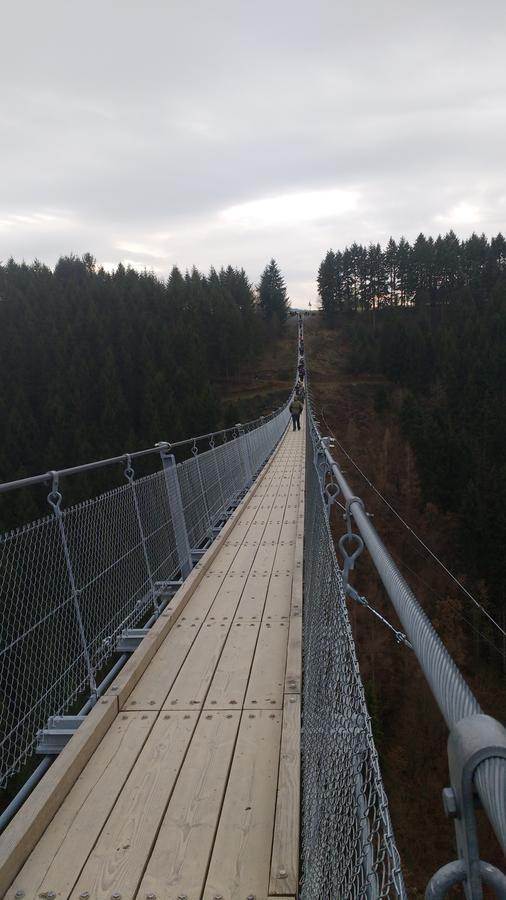 Weingut Stiftshof Hotell Enkirch Exteriör bild